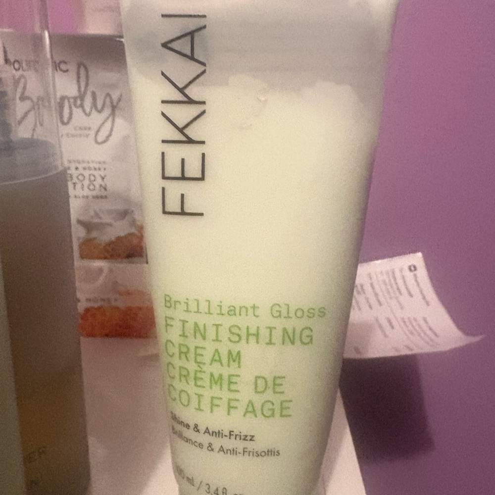 Fekkai Brilliant Gloss Finishing Cream - White